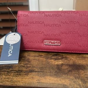 Nautica Wallet😍